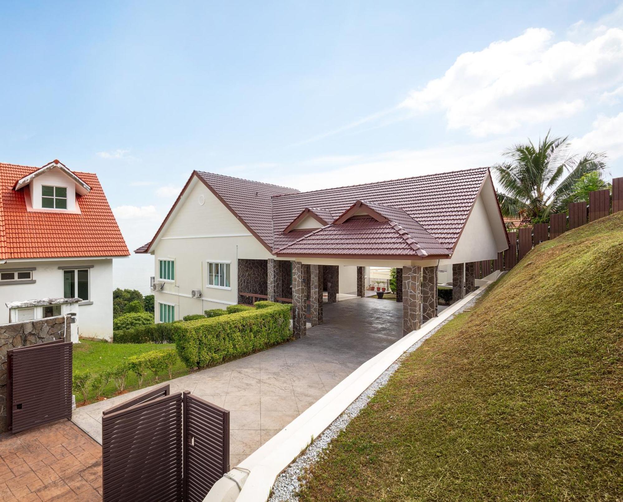 Panoramic Seaview Holiday Home - Batu Ferringhi Exterior photo