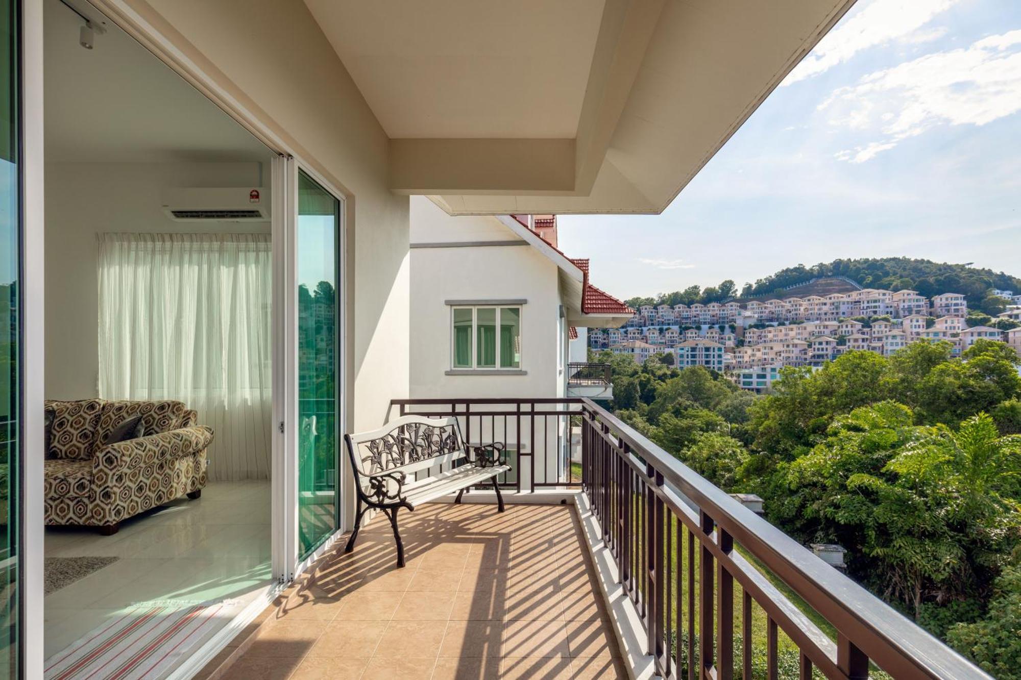 Panoramic Seaview Holiday Home - Batu Ferringhi Exterior photo